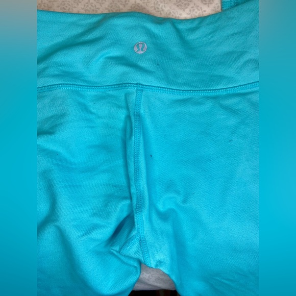 Lululemon Capri Leggings - Sky Blue - Size 6 - Picture 5 of 5
